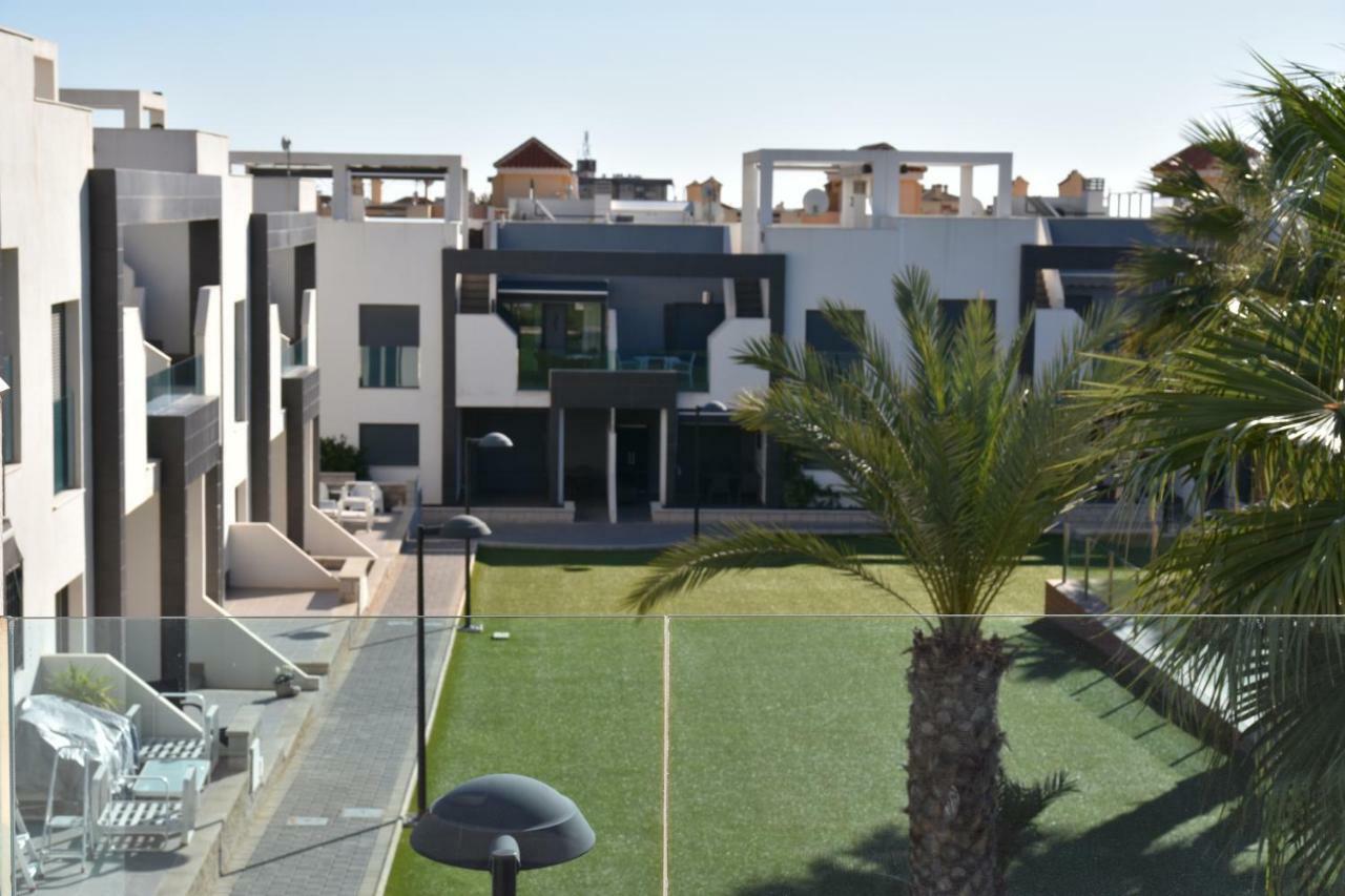 Апартаменты Penthouse Oasis Beach II La Zenia Dehesa de Campoamor  Экстерьер фото