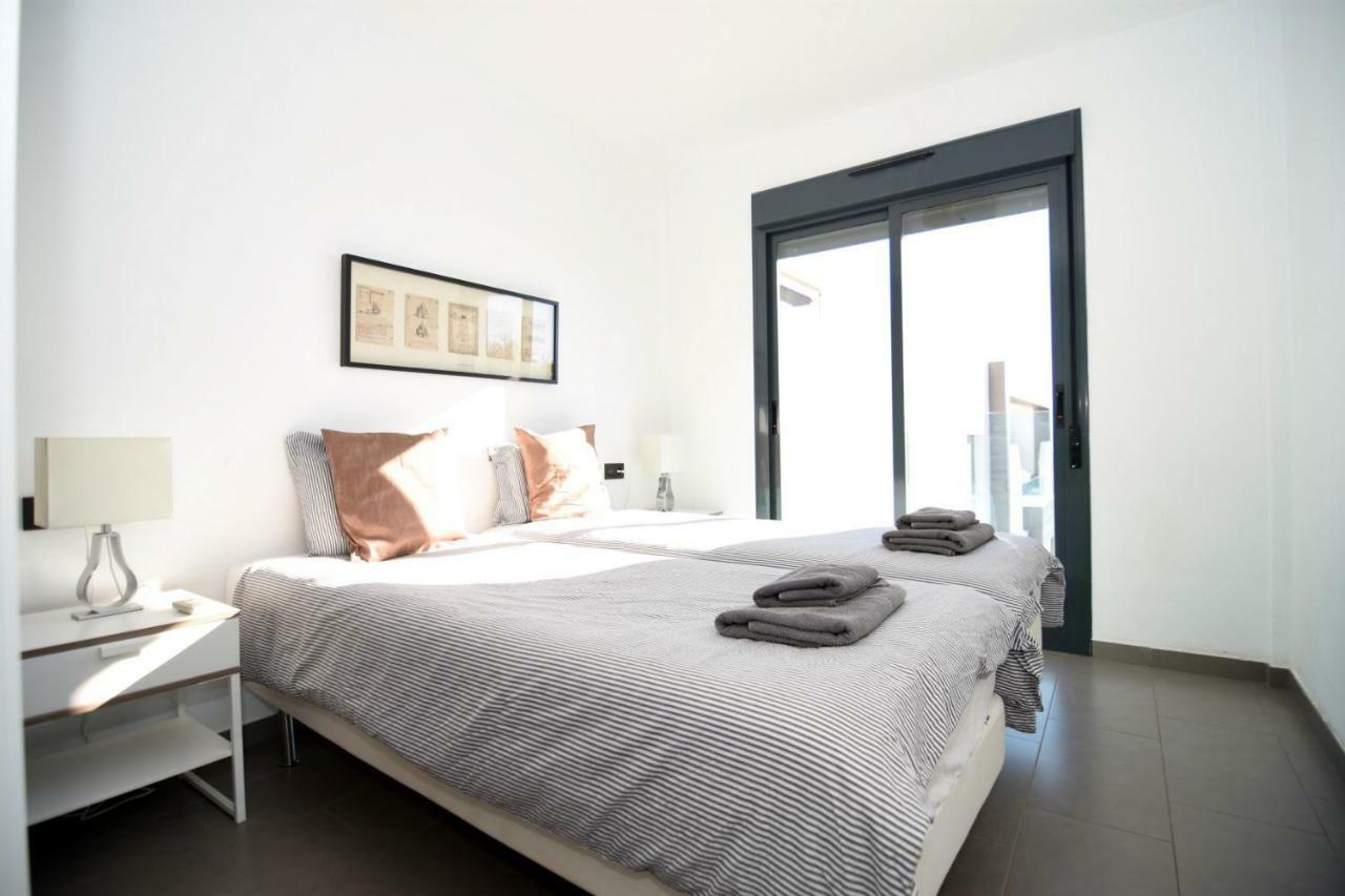 Апартаменты Penthouse Oasis Beach II La Zenia Dehesa de Campoamor  Экстерьер фото