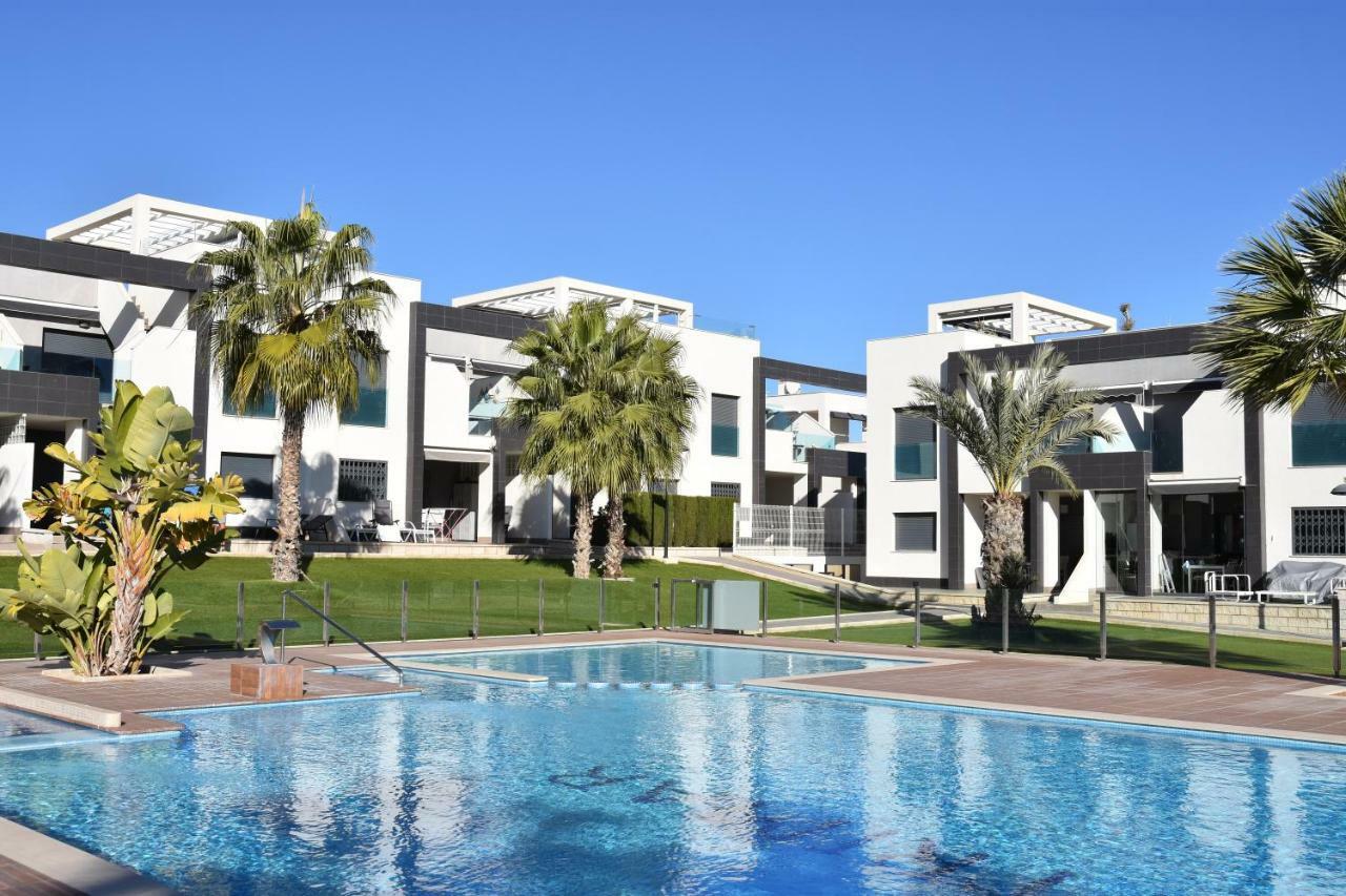 Апартаменты Penthouse Oasis Beach II La Zenia Dehesa de Campoamor  Экстерьер фото