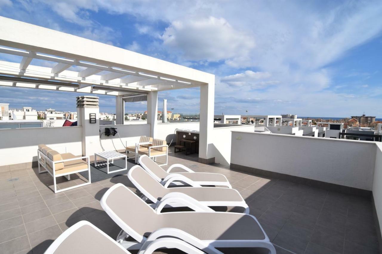 Апартаменты Penthouse Oasis Beach II La Zenia Dehesa de Campoamor  Экстерьер фото
