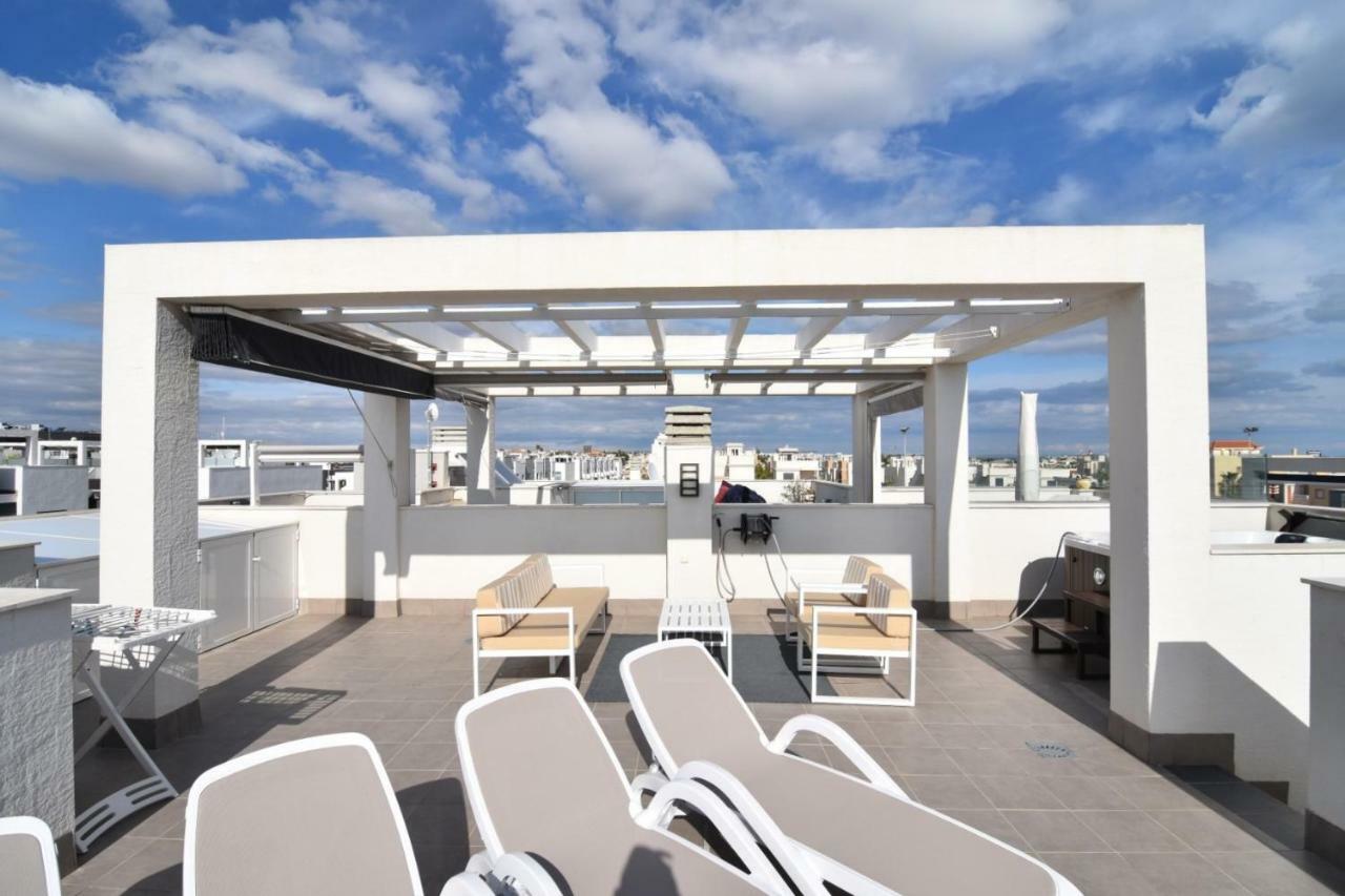 Апартаменты Penthouse Oasis Beach II La Zenia Dehesa de Campoamor  Экстерьер фото